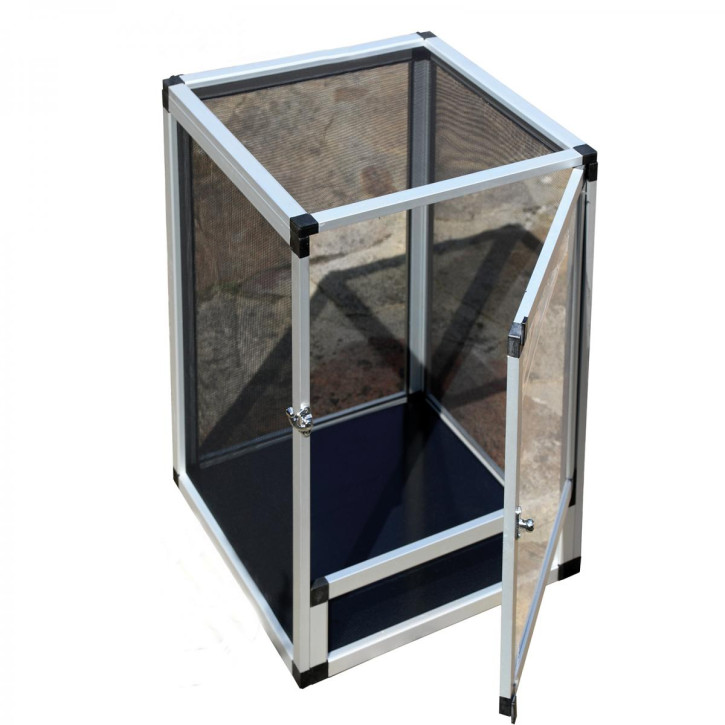 ALU-CAGE Gazeterrarium
